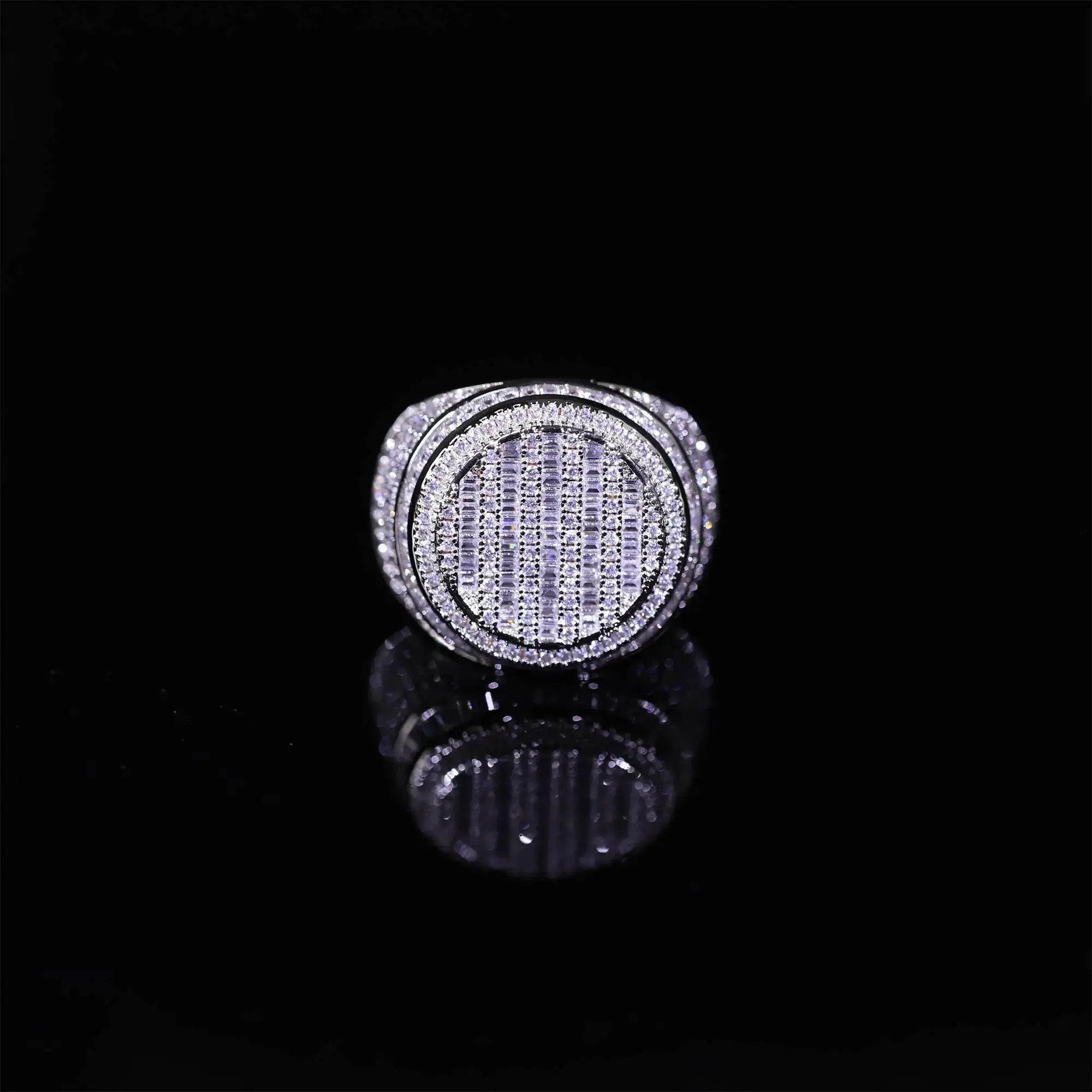 2023 New Popular Fashion Hip Hop Sparkling and Zircon Ring Singer Rock Party Dating Men's Exquisite High Quality Jewelry