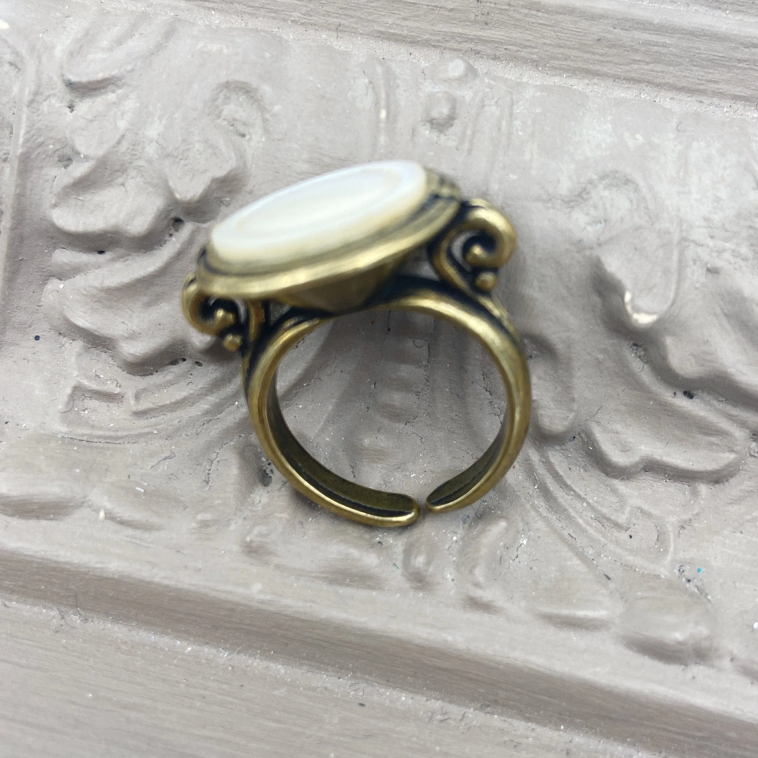 Button Ring