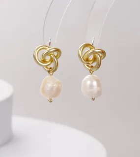 Eliza Pearl Drop Earrings - Gold